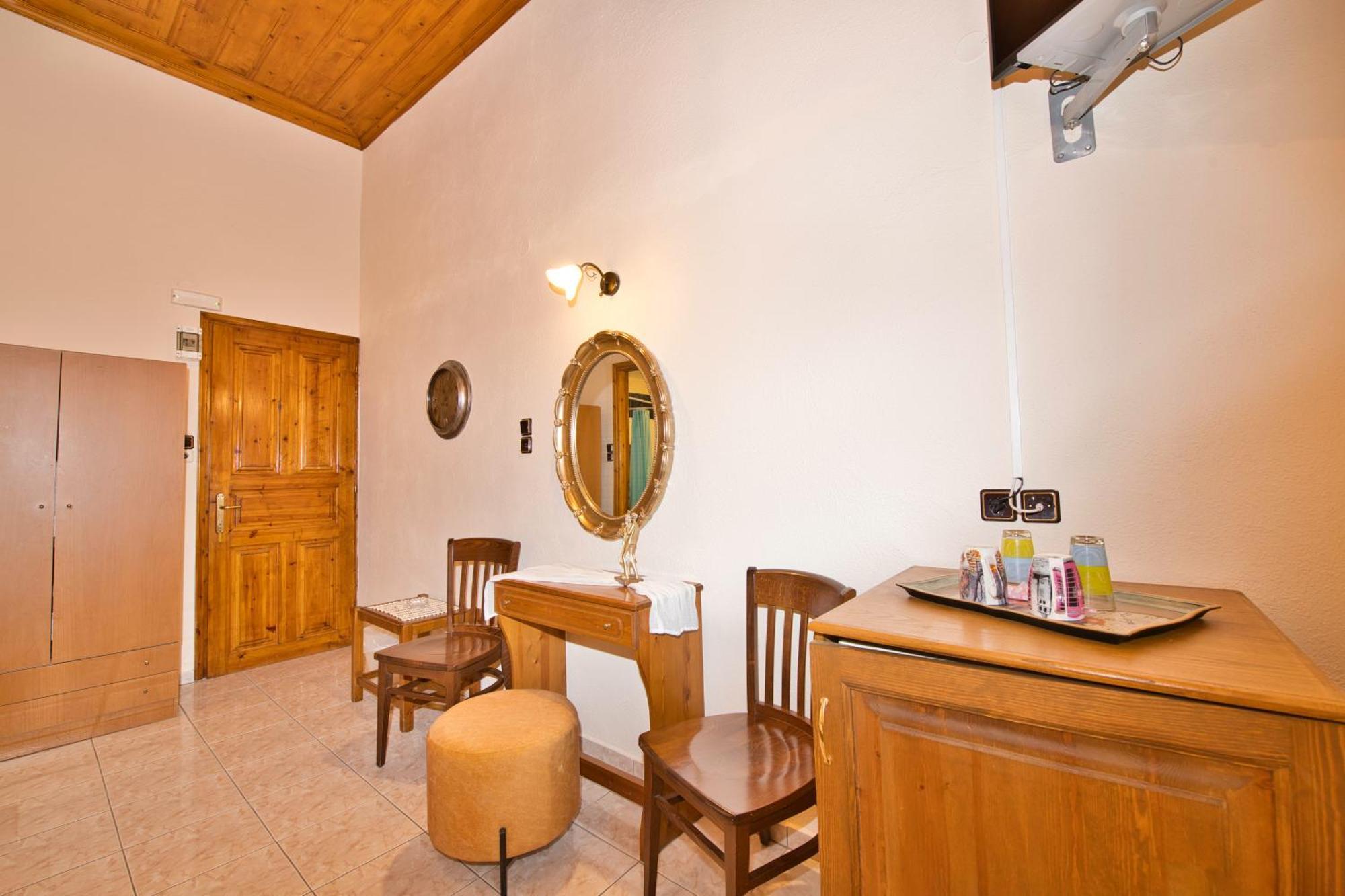Naftilos Guest House カラ・ネラ エクステリア 写真