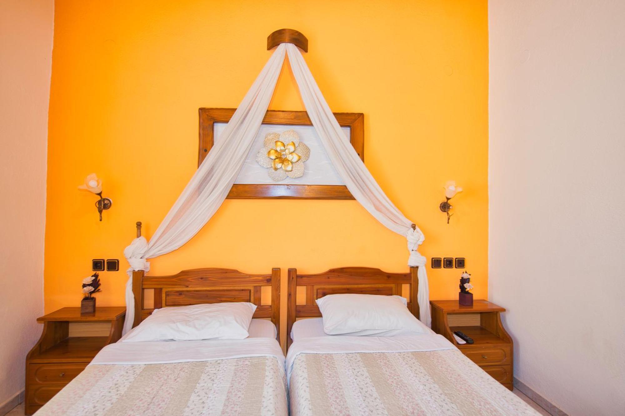 Naftilos Guest House カラ・ネラ エクステリア 写真