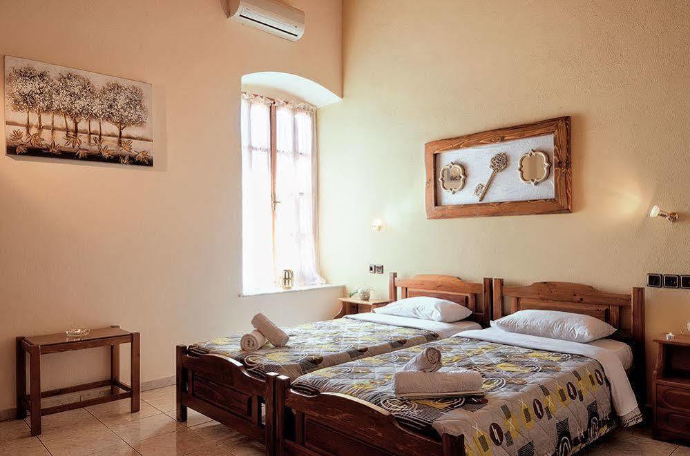 Naftilos Guest House カラ・ネラ エクステリア 写真